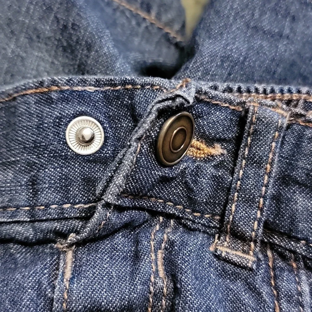 The children’s place size 12-18 months denim shorts